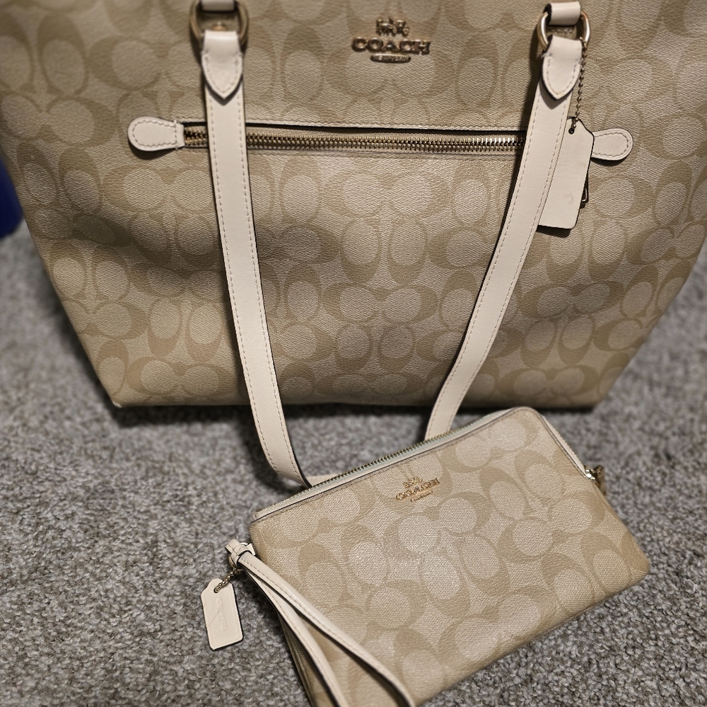 Authentic coach matching wallet